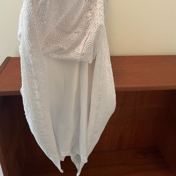 Le Chateau Asymmetrical Lace Summer Dress - Picture 5 of 6